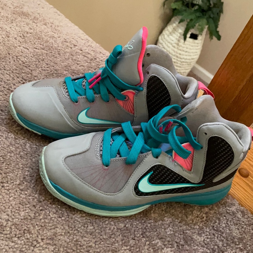 Nike